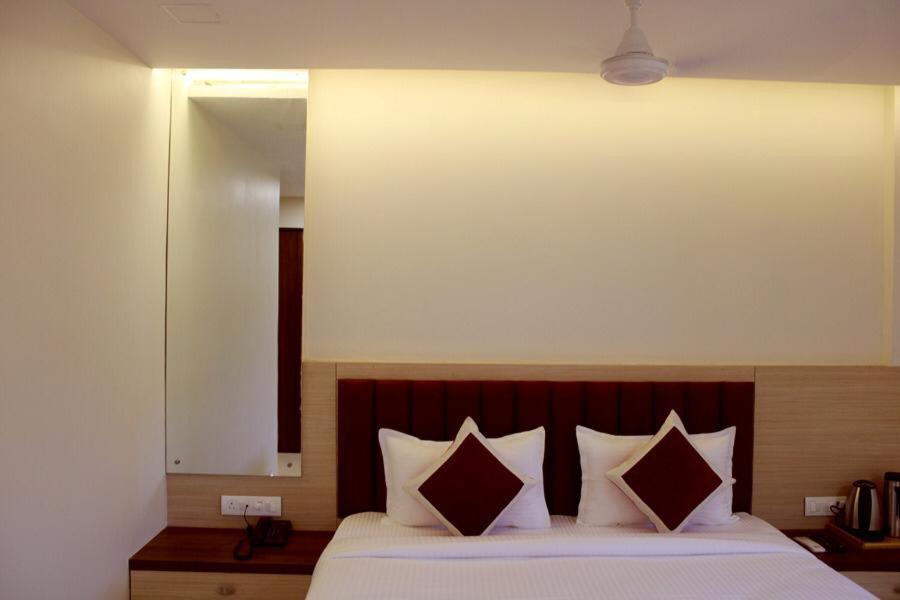 Hotel Saineel Mumbai Exterior foto